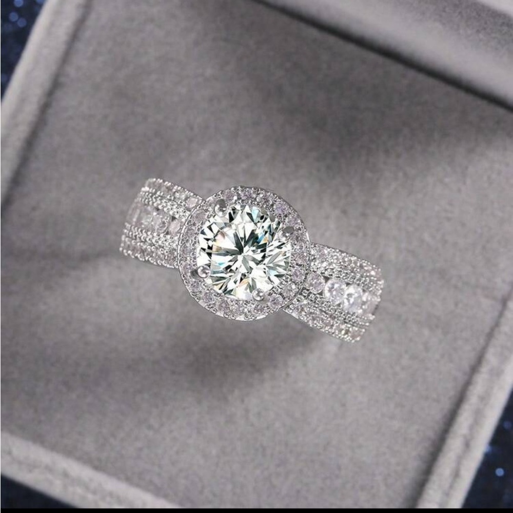 Silver ring - Picture 4 of 4